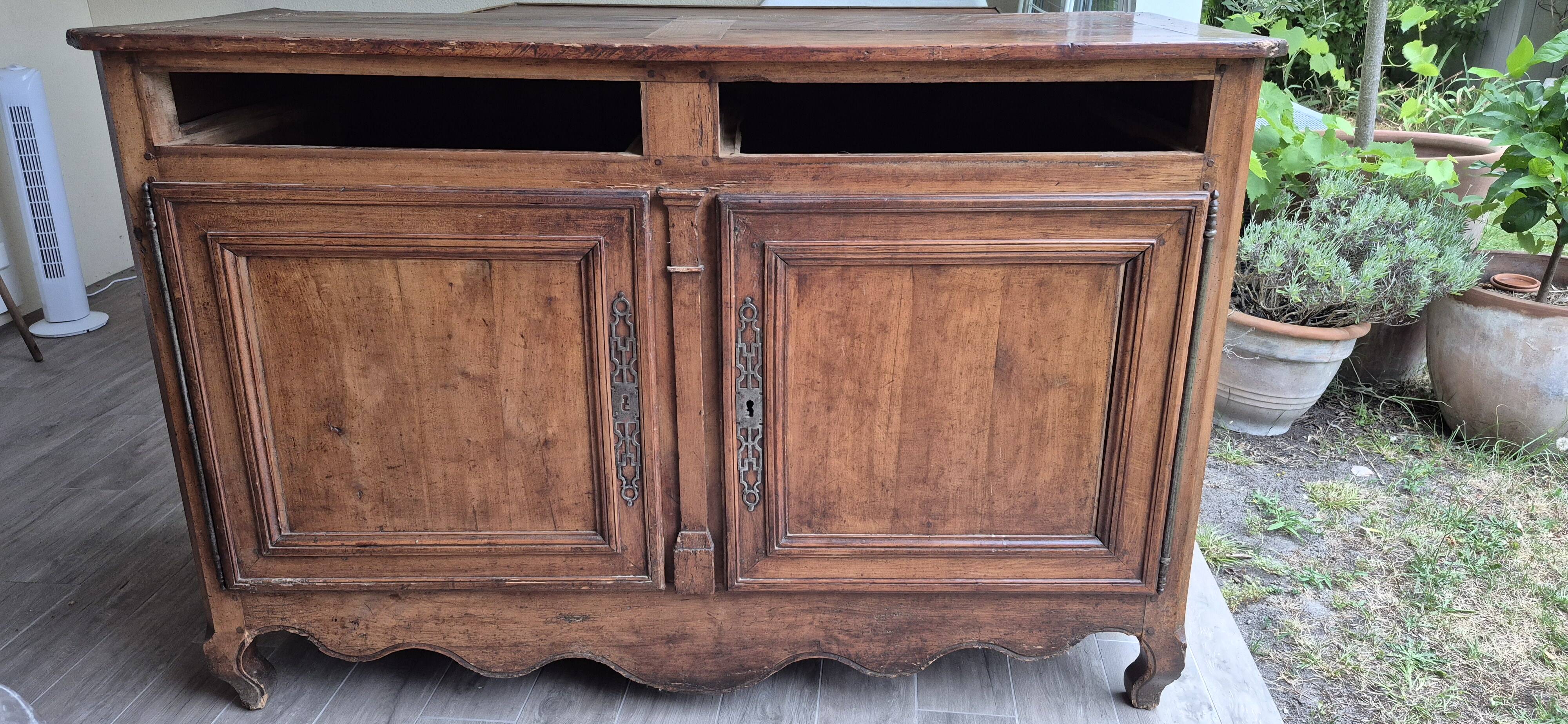 Massive buffet from the 19th century