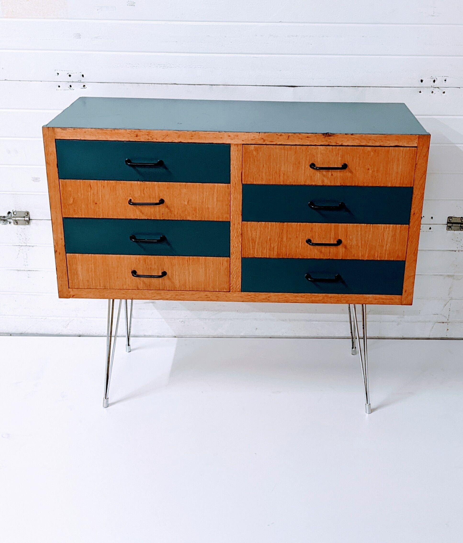 Vintage wooden chest of drawers