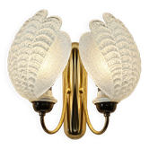 Vintage Italian shell wall light, textured glass and brass, 1970s.