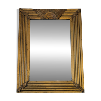 Golden Art Deco style mirror 54 x 72 cm – Geometric relief and elegance