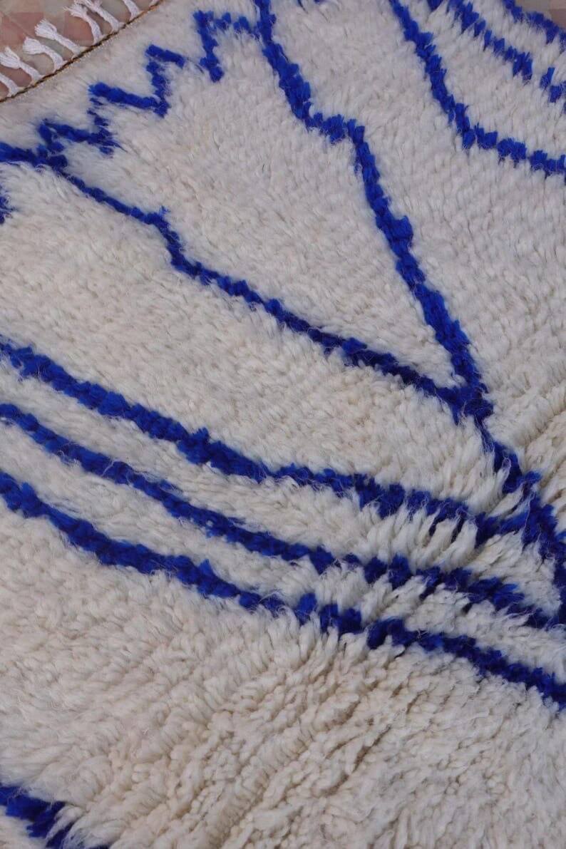 Handmade pure wool rug, size 1.4/2.6 m.