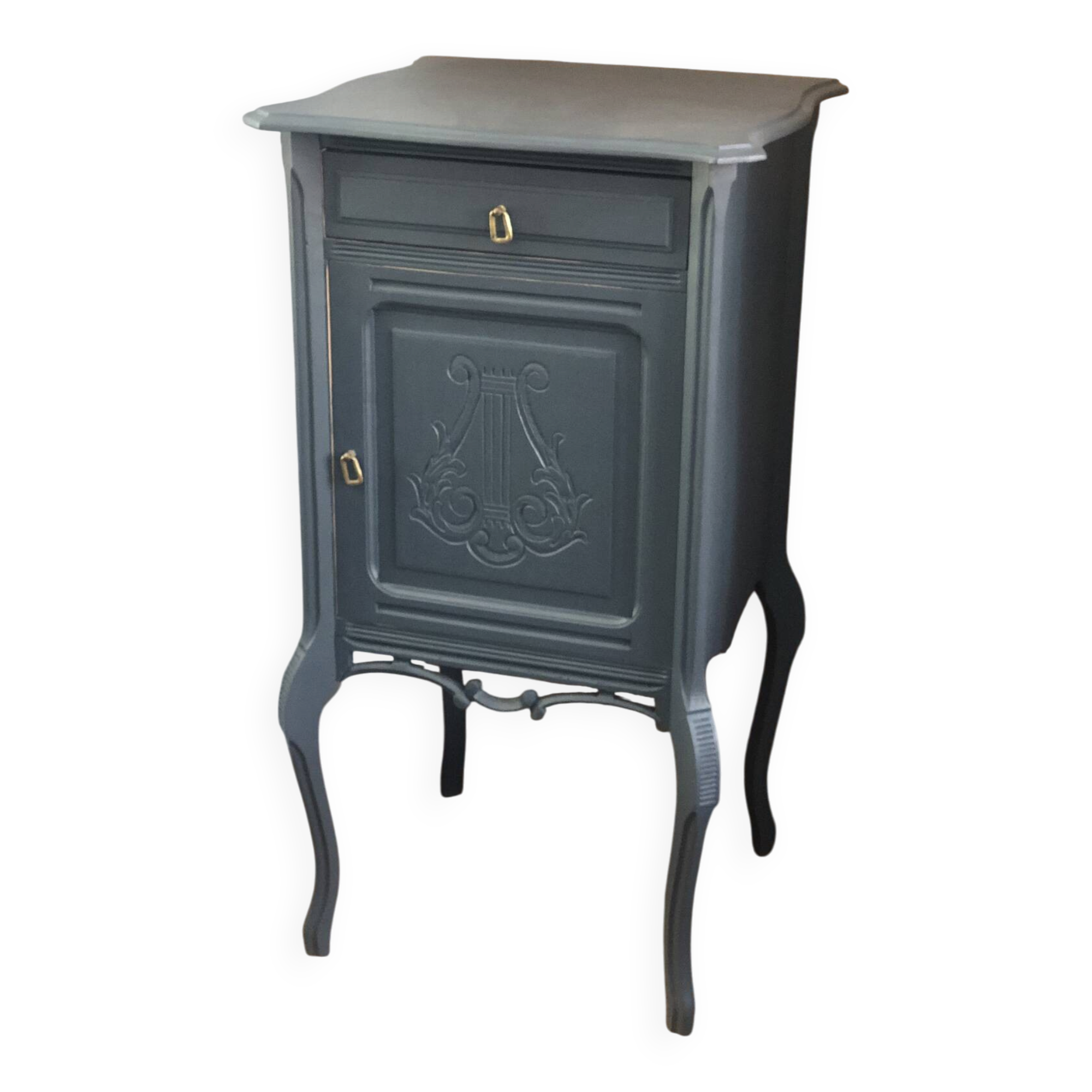 Chevet, meuble d’appoint