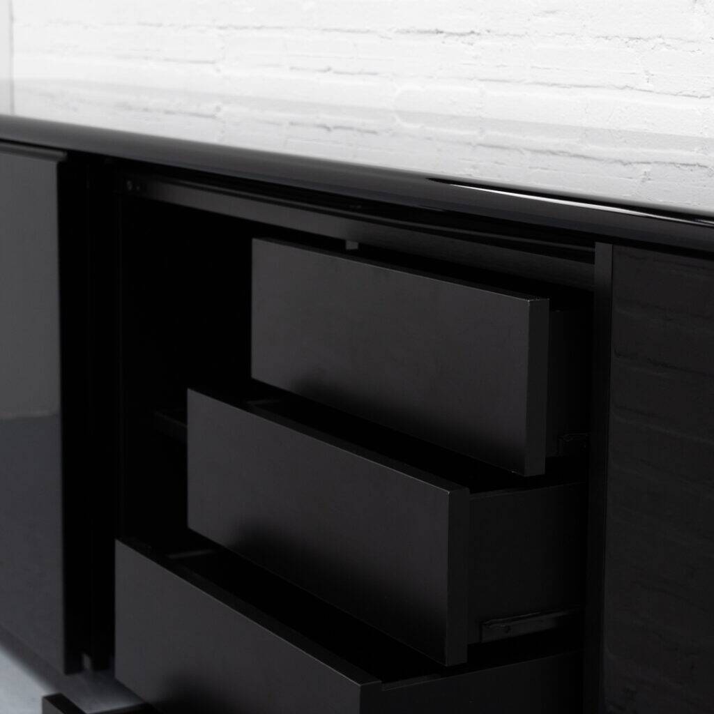 Italian high-gloss sideboard, 1980s