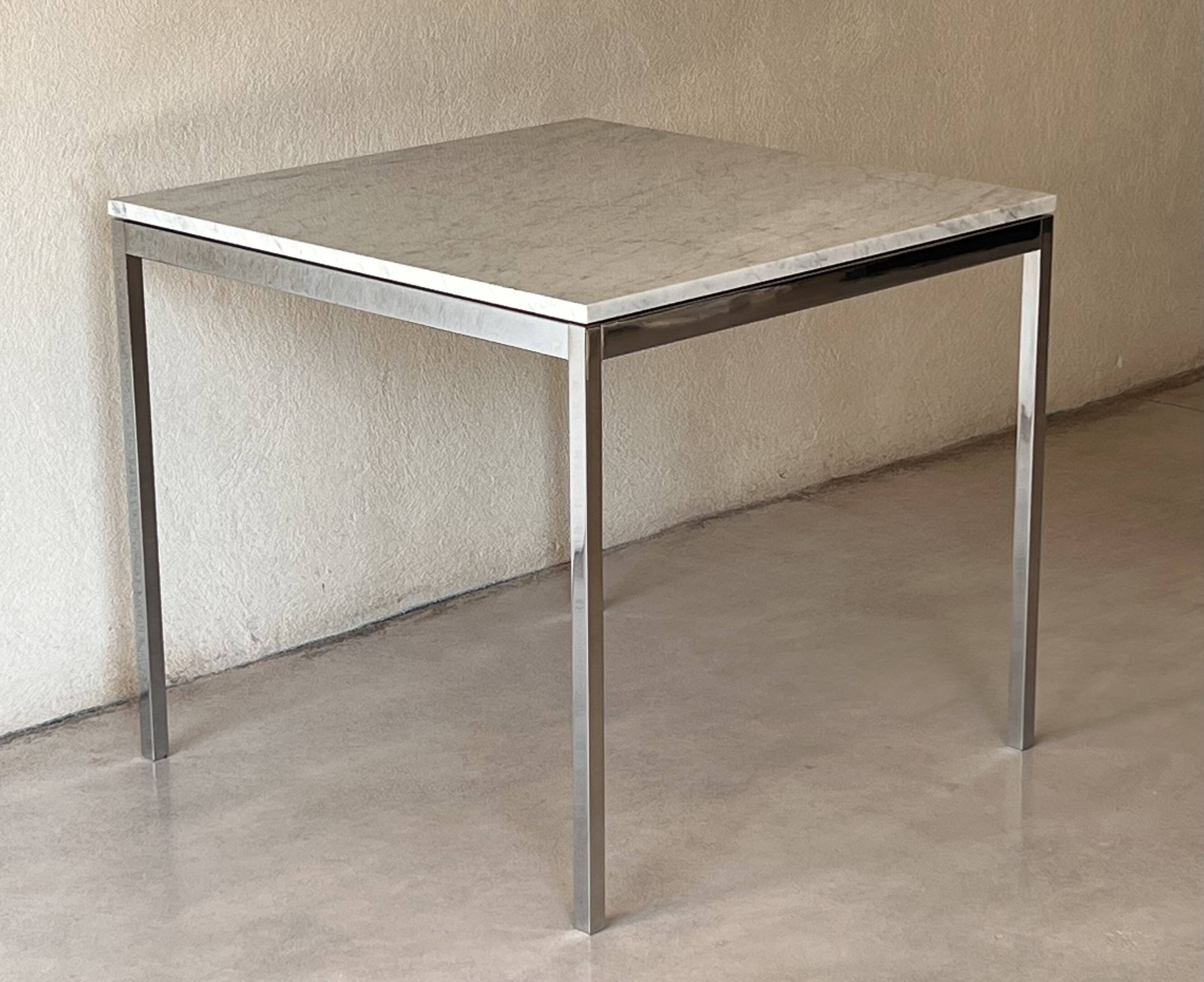 Table à manger dans le style de Knoll, Italie années 90