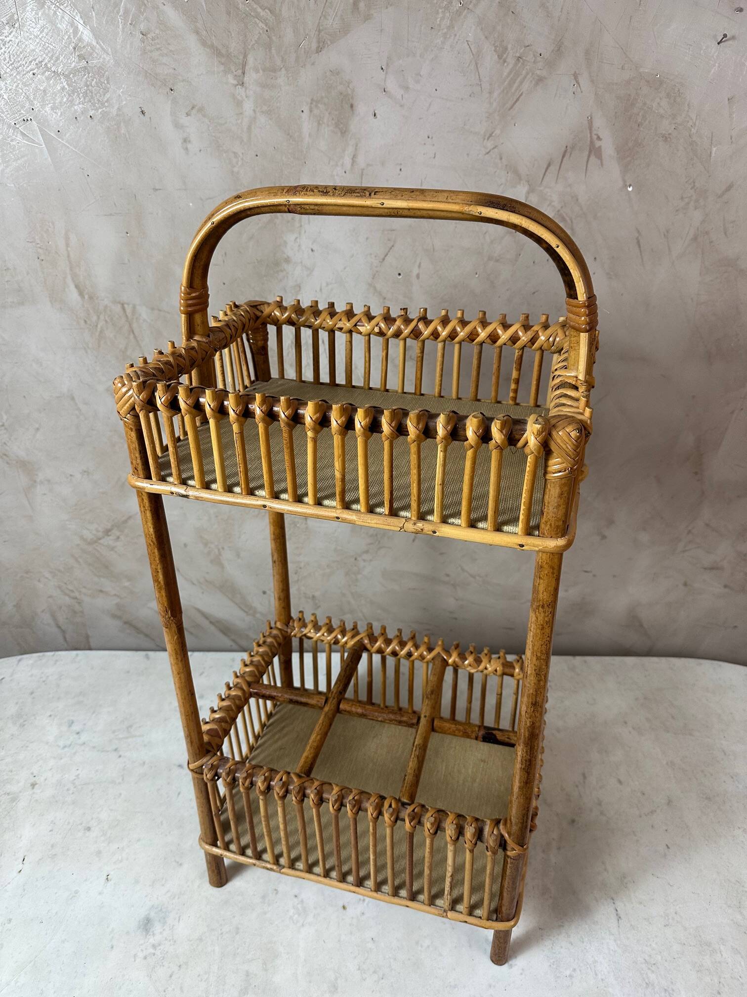 Rattan bottle holder