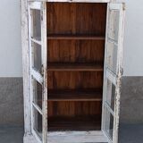 Armoire blanche en bois ancien vitrée