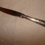 12 stainless steel table knives M.A. in "Louis XV" style, hunting horn model.