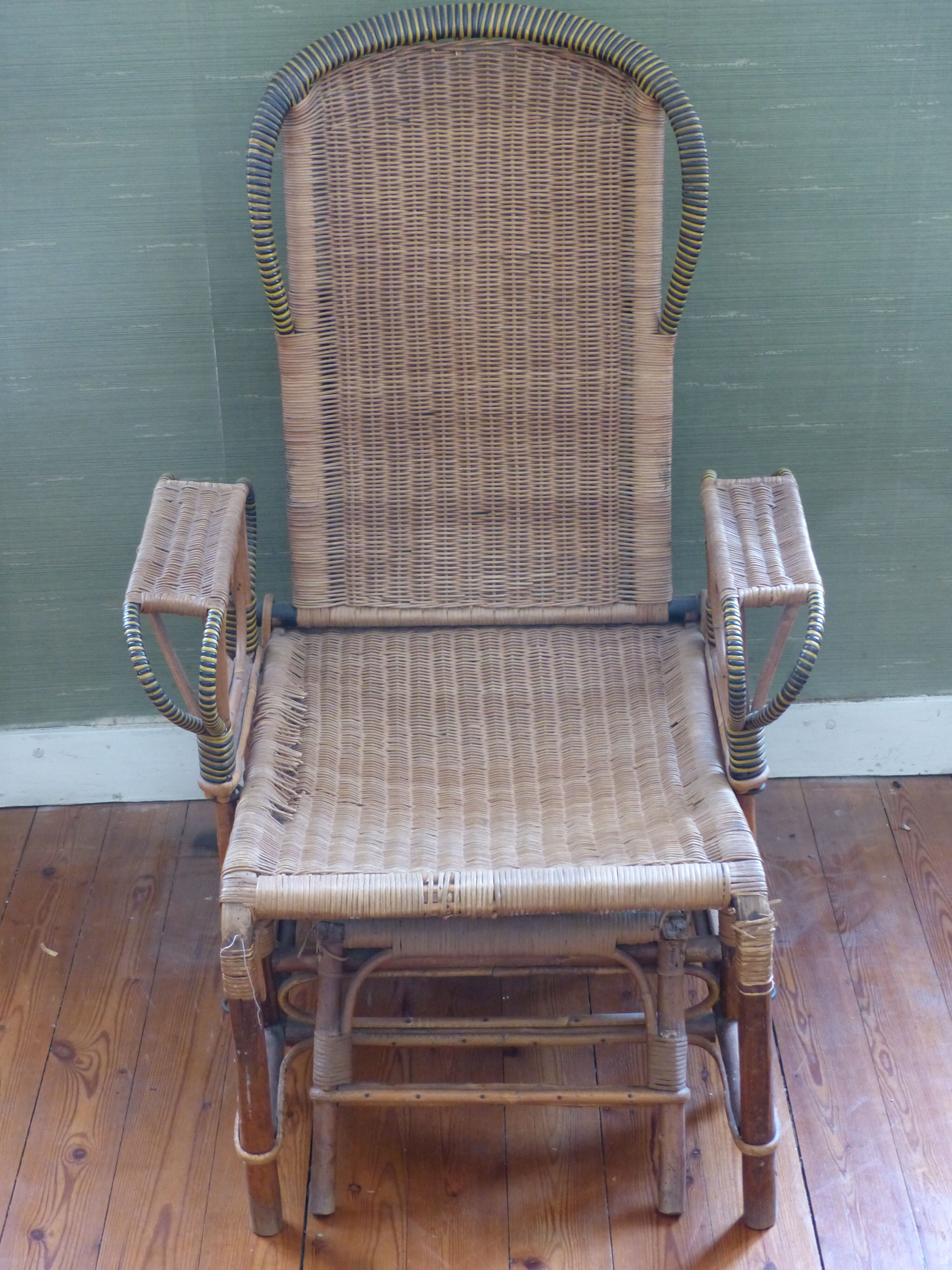 Chaise longue debut xx° en rotin, osier et bois