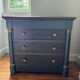 Commode vintage style empire rénovée
