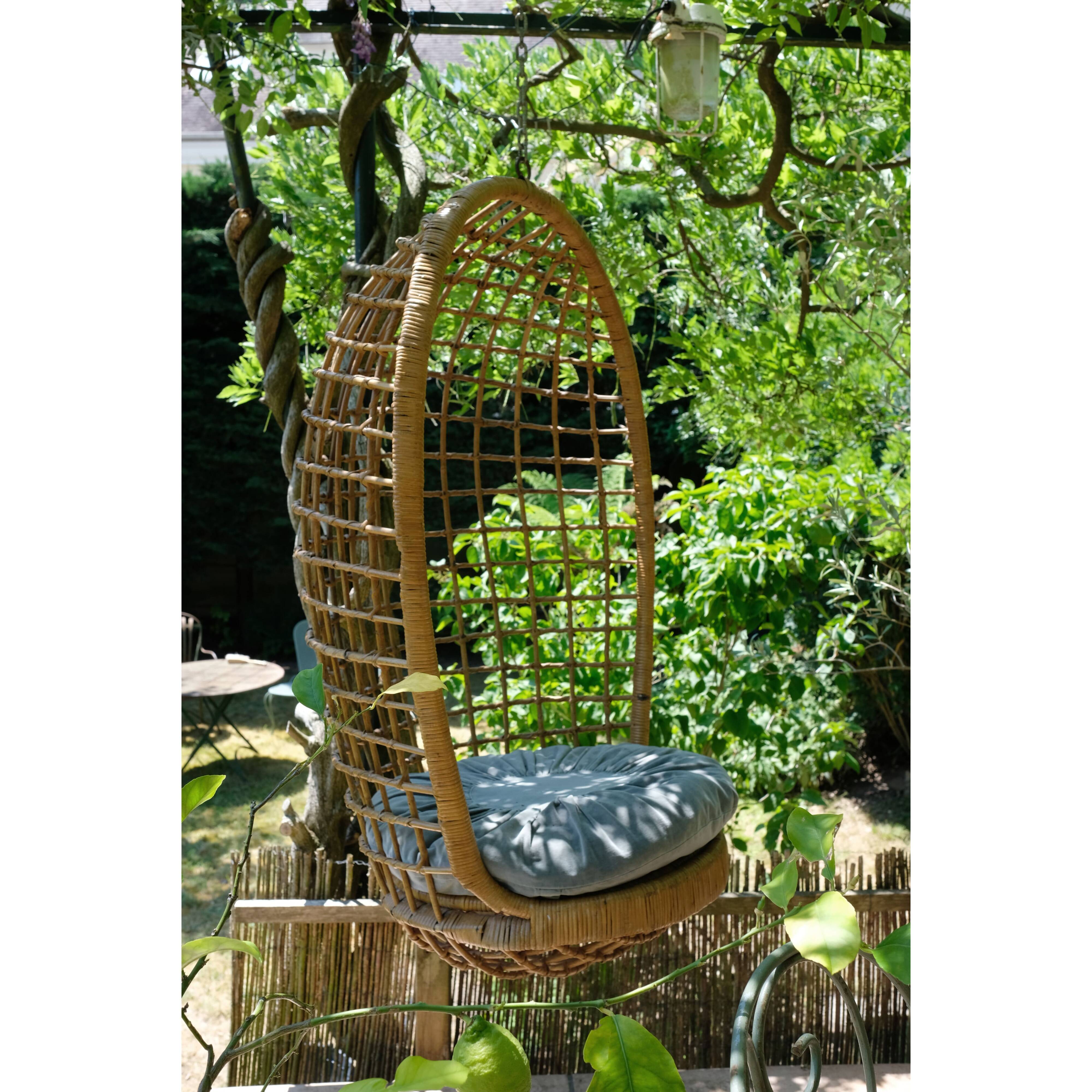 Hanging cocoon chair from the 60s-70s