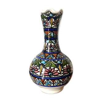 Vase en céramique peinte à la main