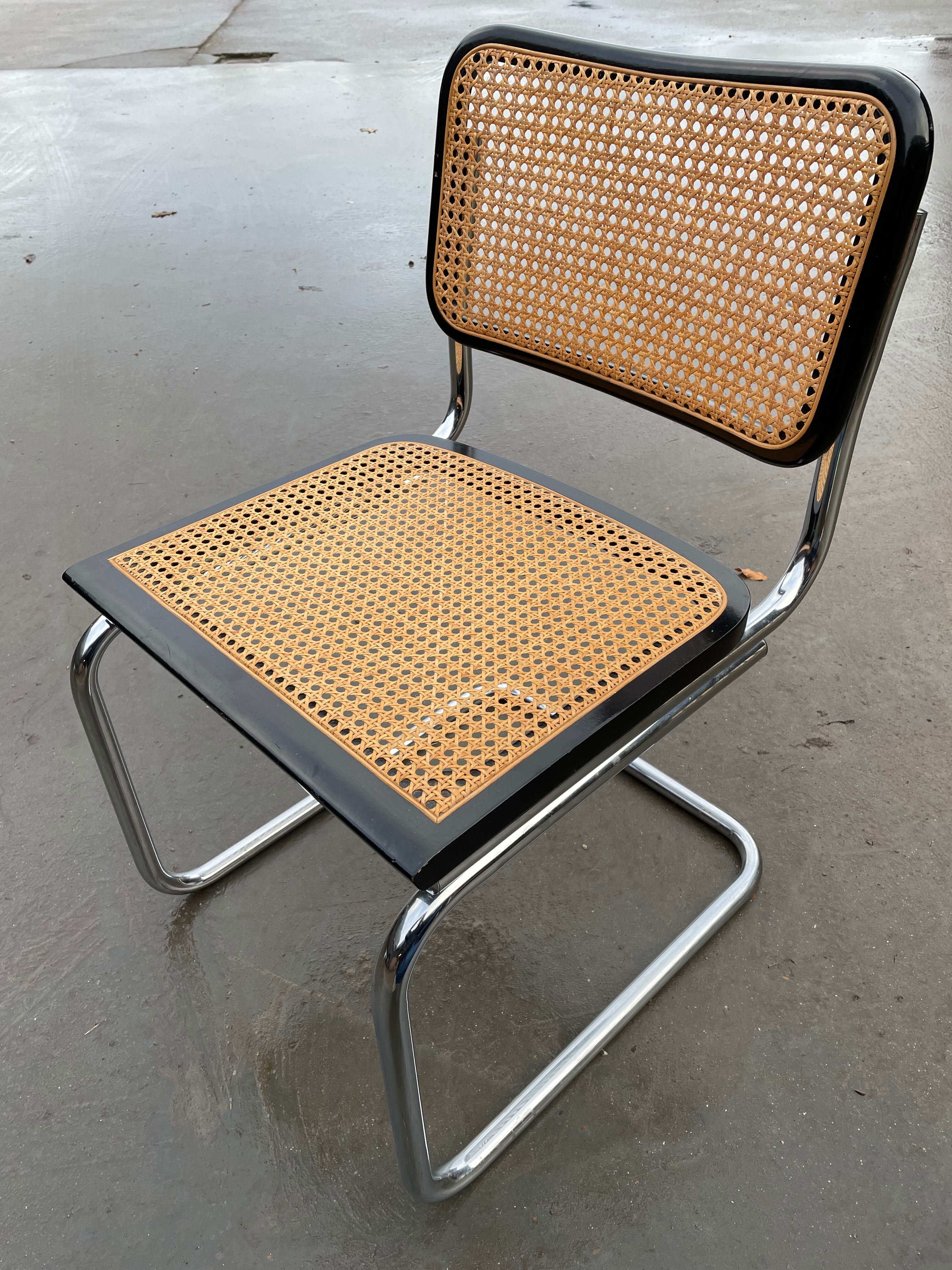 Cesca design chair b32 model in black and chrome