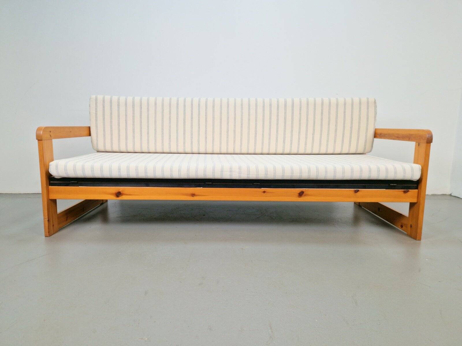 Lit de jour en pin scandinave moderne, années 1970