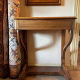 Entrance console