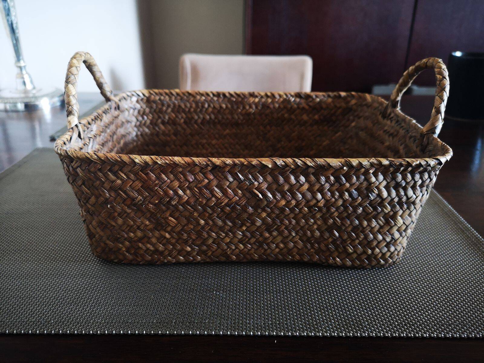 Basket / storage basket in woven rattan - Mid 20th century