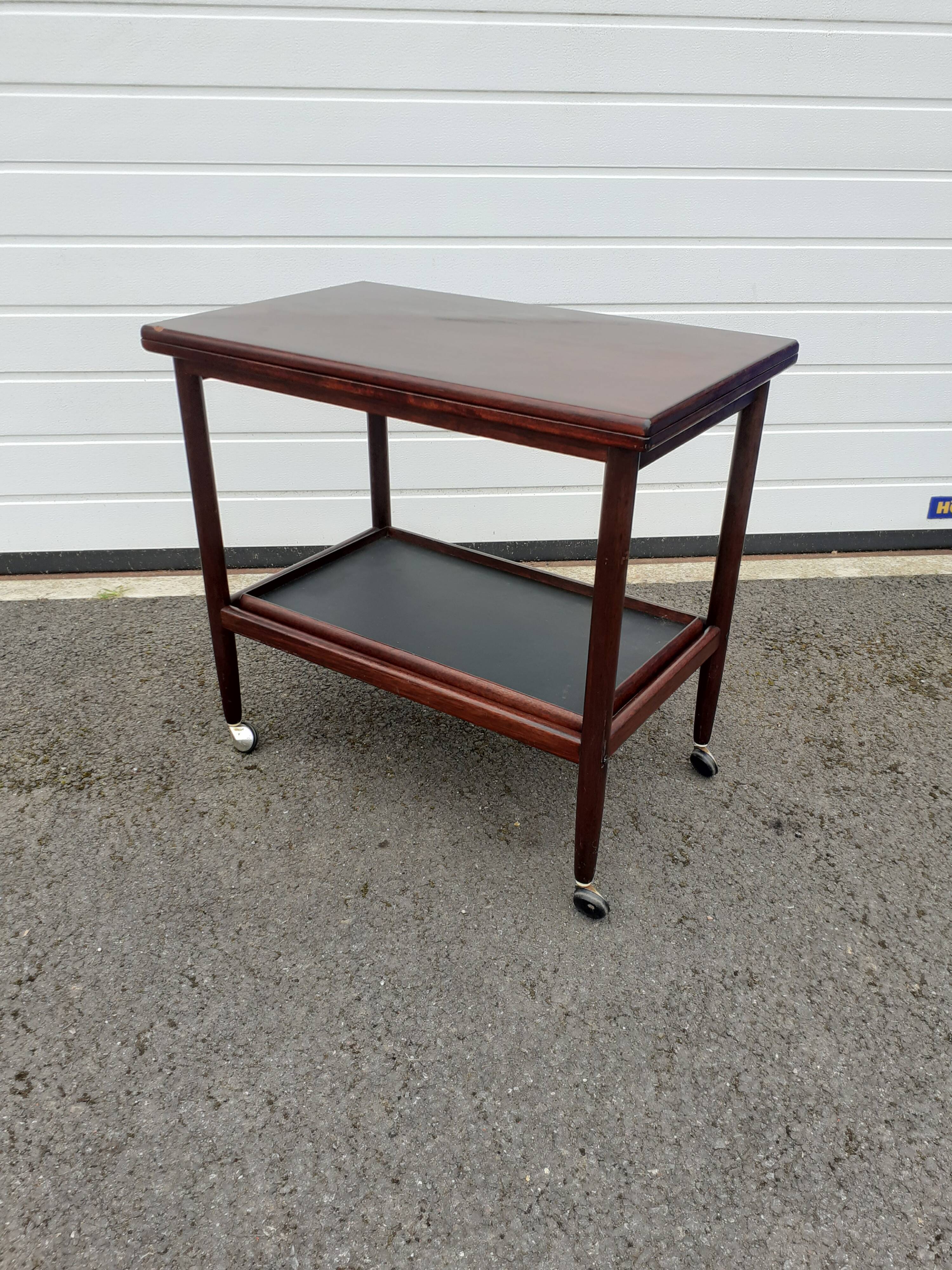 Scandinavian rosewood service foldable
