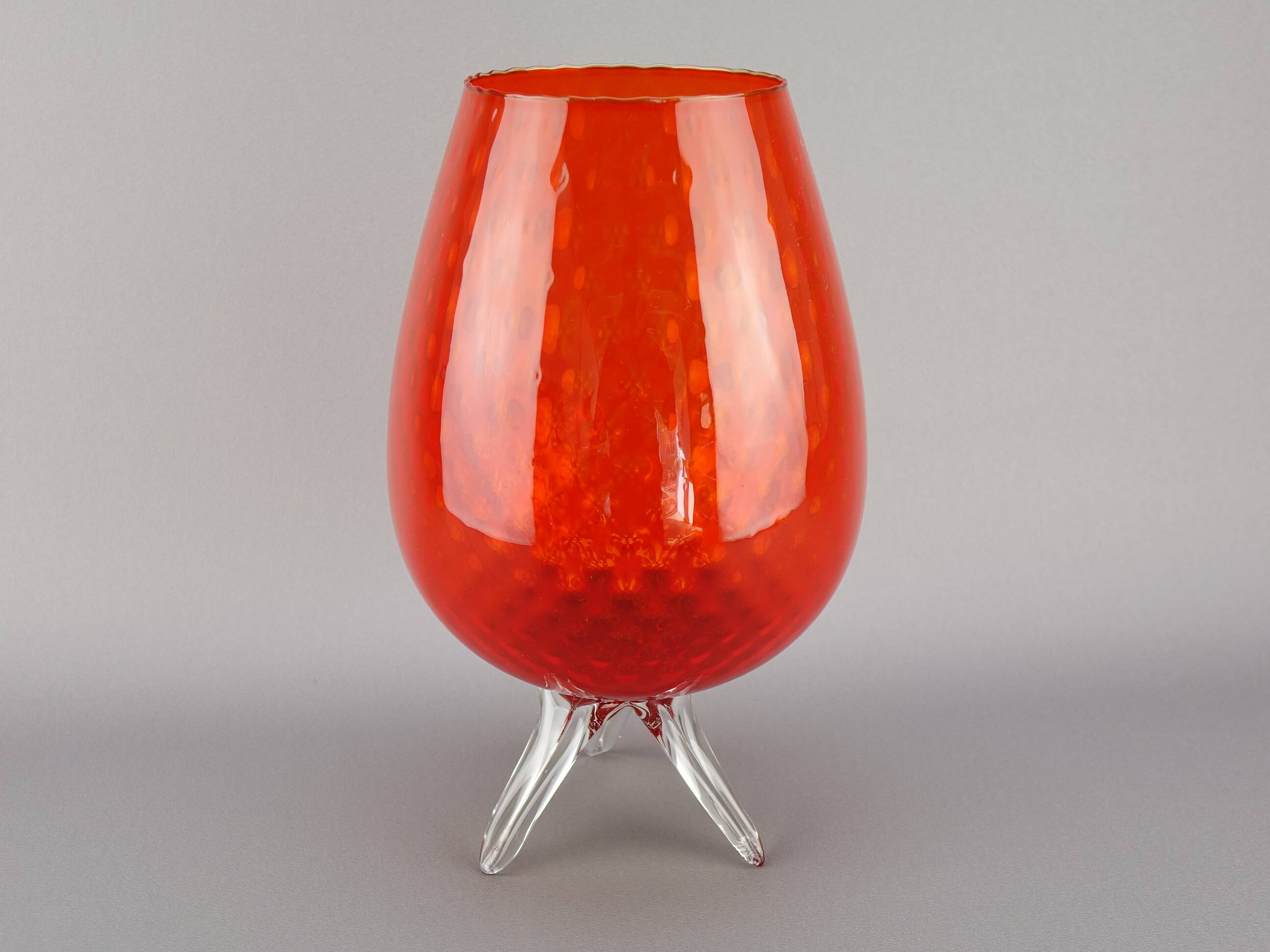 Vintage Italian tulip-shaped ribbed glass footed vase 1960s design 50-60s