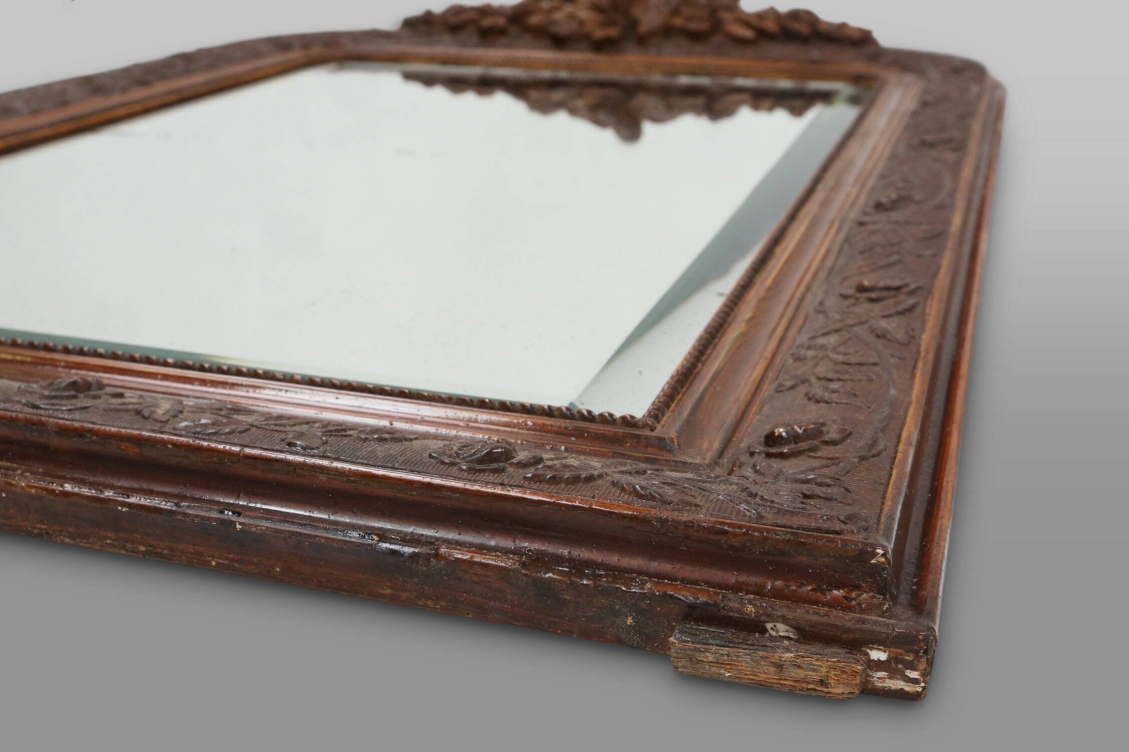 Louis Philippe Mirror in Plaster and Wood with Handcrafted Decorations, Fra