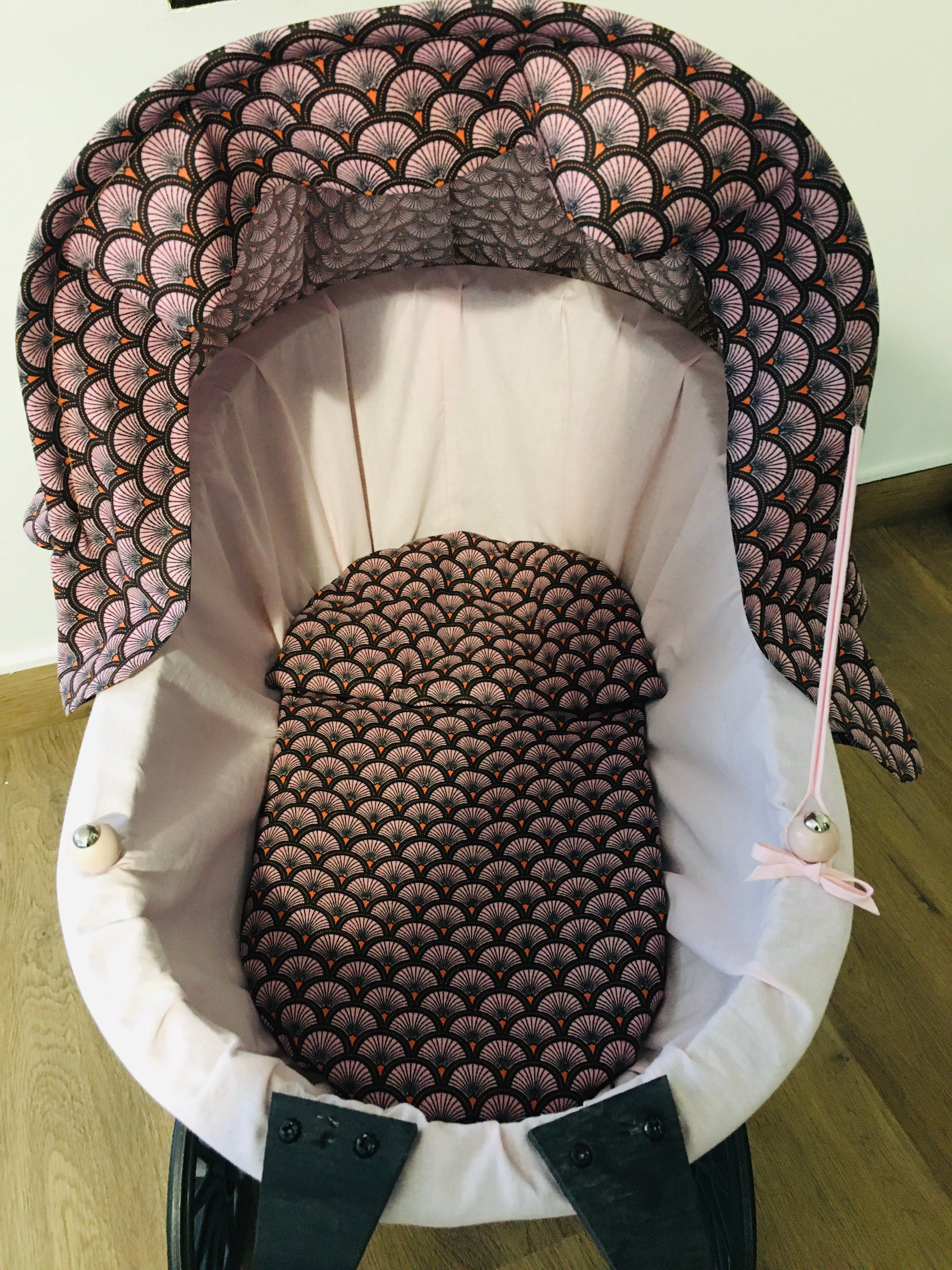 Landeau de poupée osier tressé