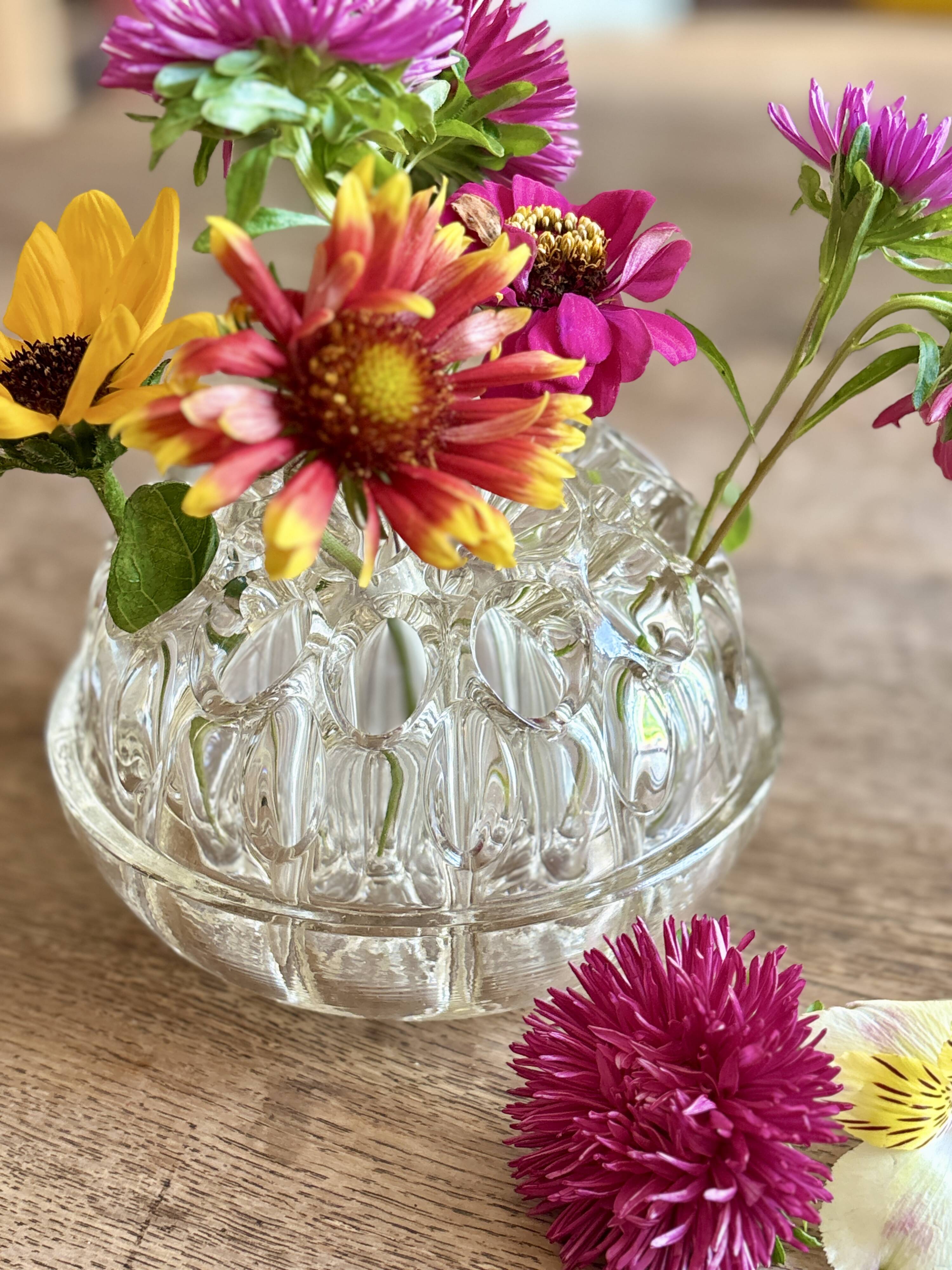 XXL antique glass flower vase