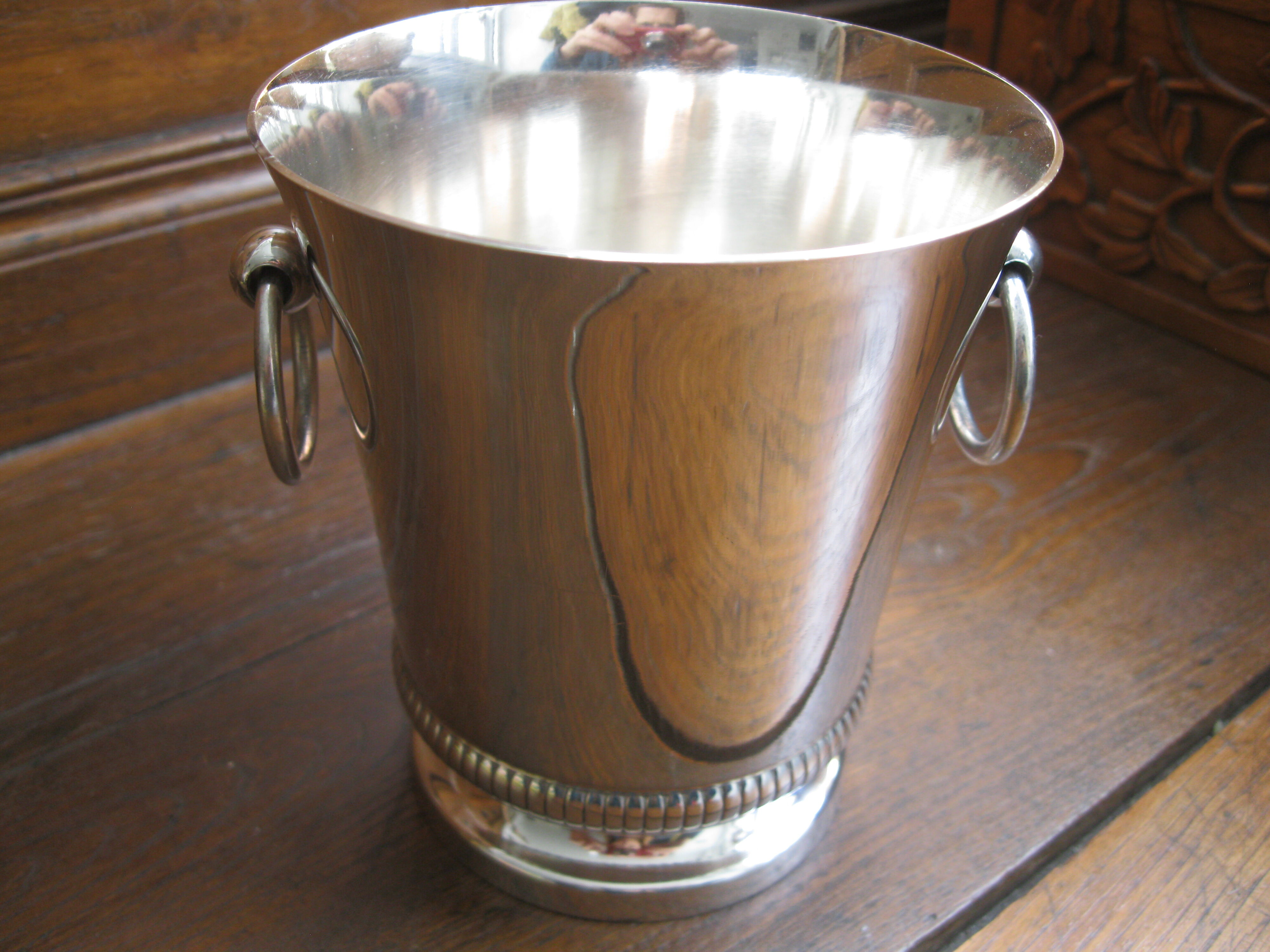 Silver metal ice bucket