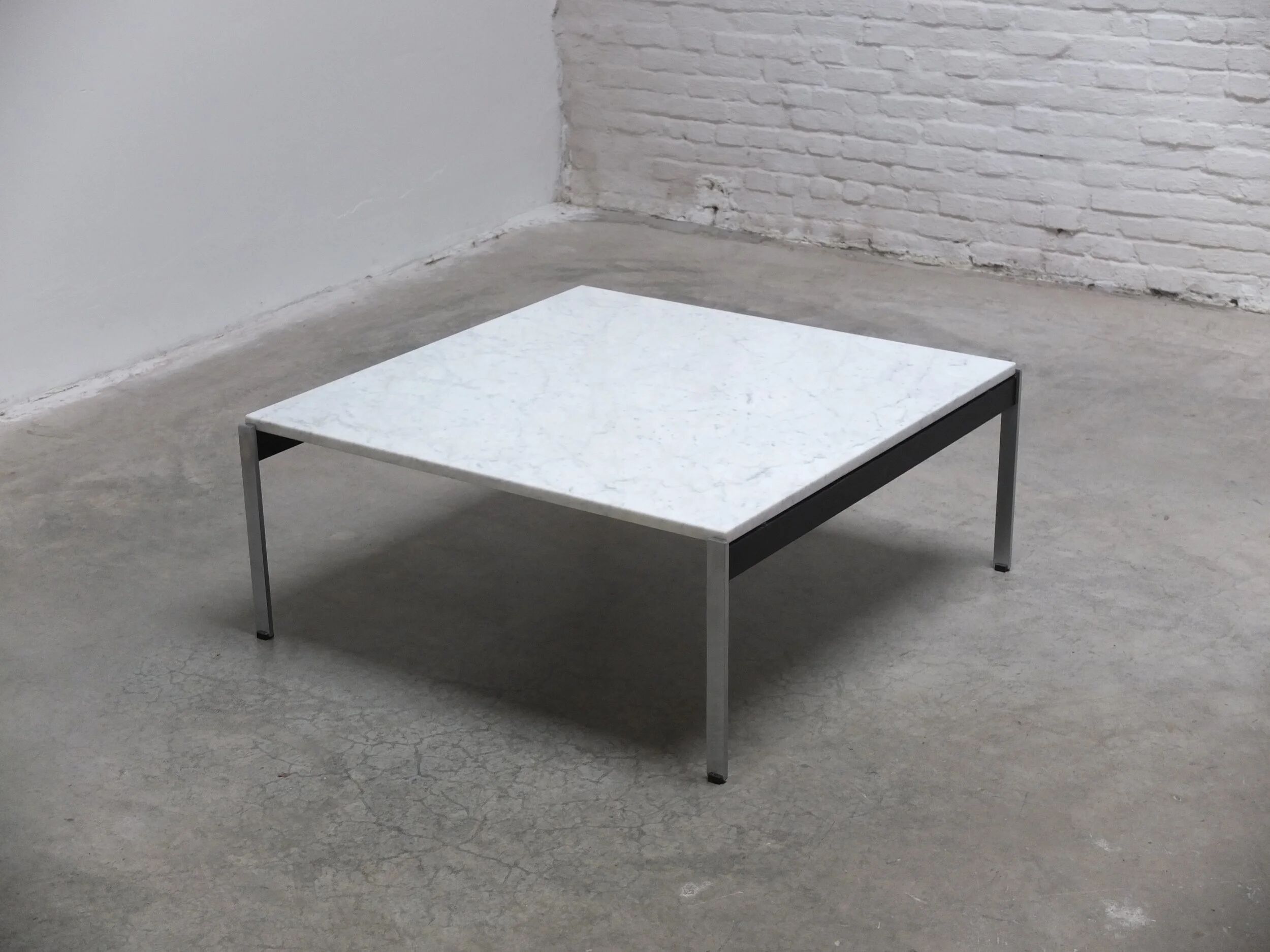Table basse en marbre '020 Series' par Kho Liang Ie pour Artifort, 1958