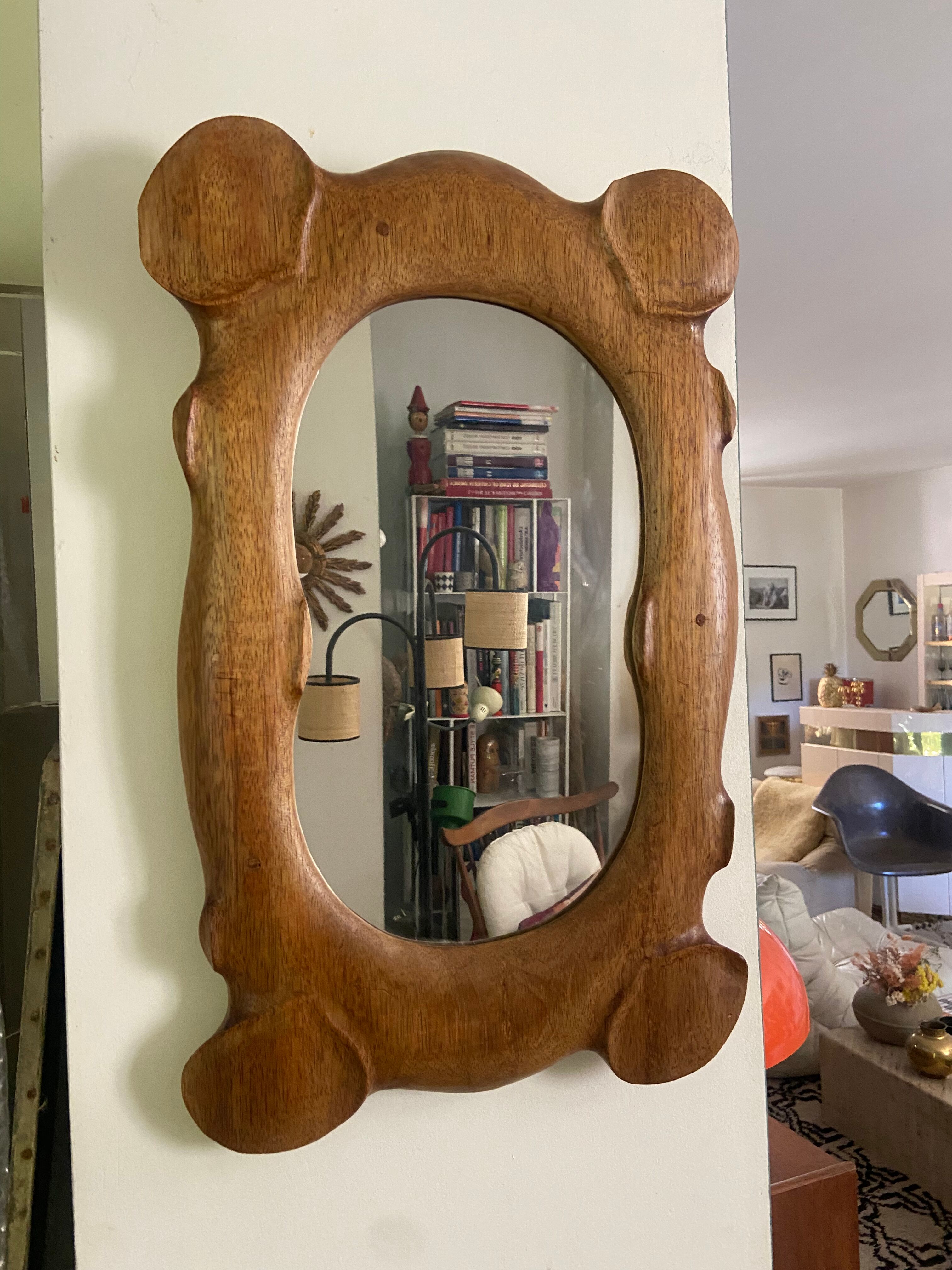 Polymorphic mirror in vintage wood