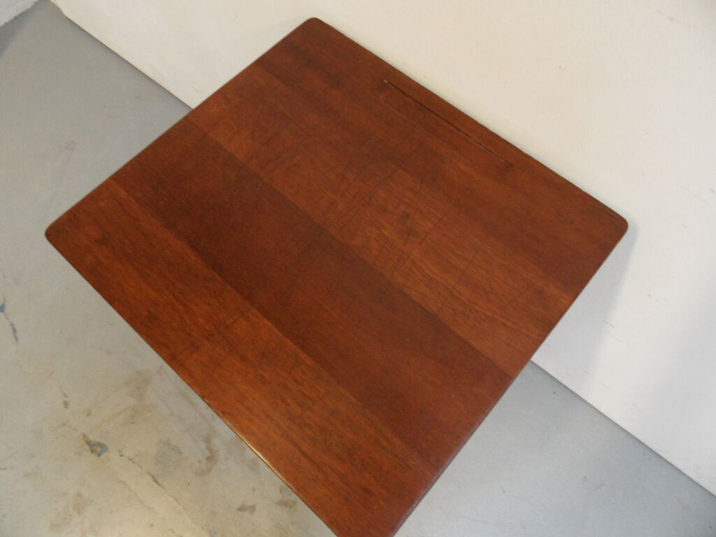 Pupitre d’école vintage des années 1960