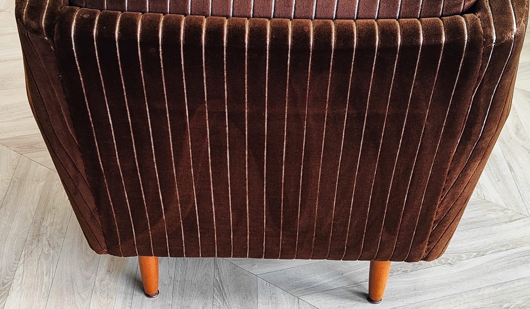 Two mid century armchairs vintage - set 2 chairs