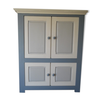 Storage cabinet