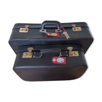 Vintage suitcases Mother & Daughter