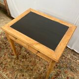 Bureau ancien en bois rénové