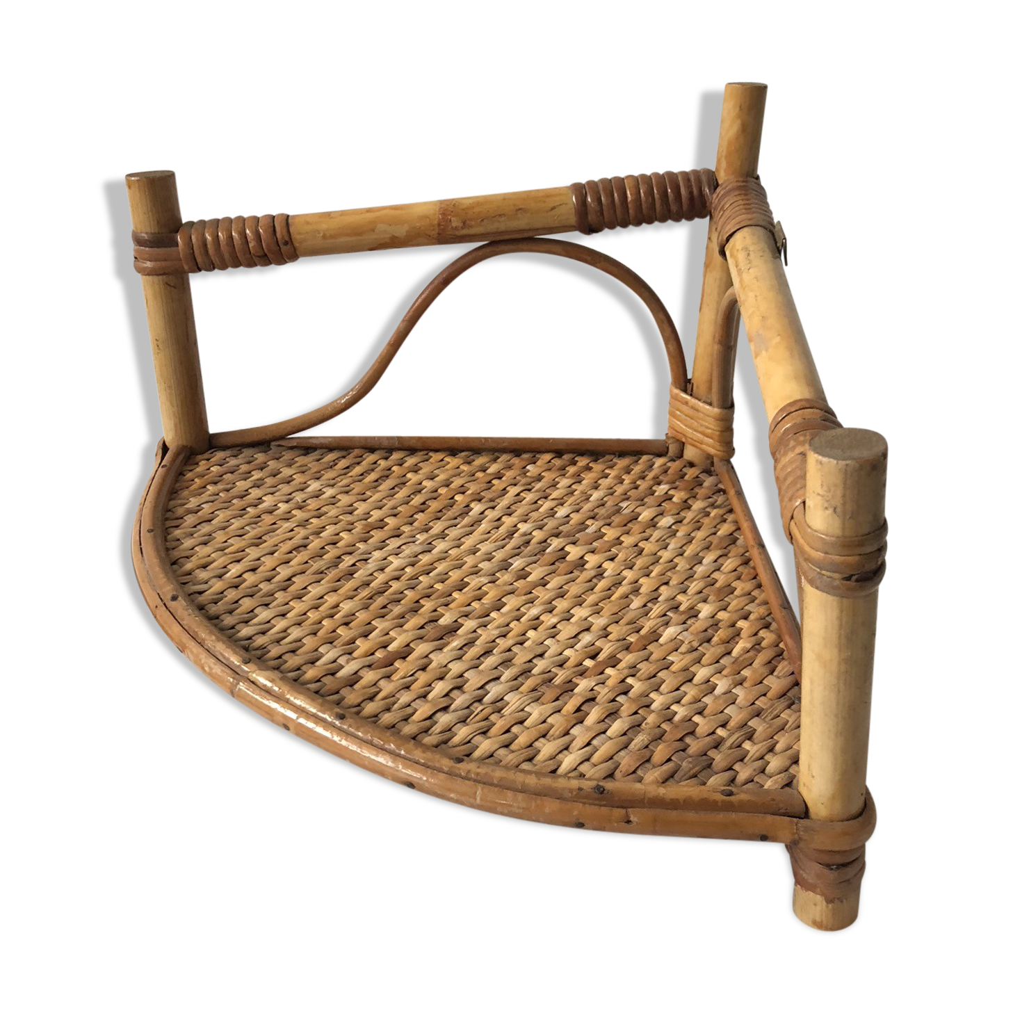 Rectangular corner shelf