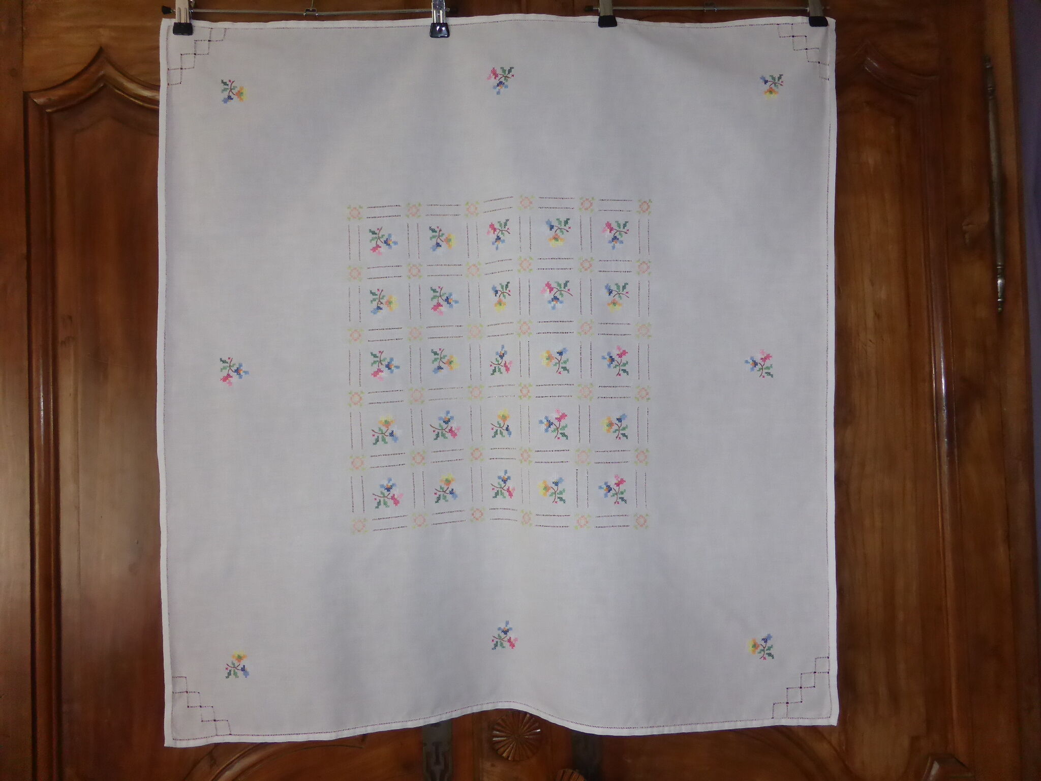 Old white cotton tablecloth embroidered with flowers 82x84cm