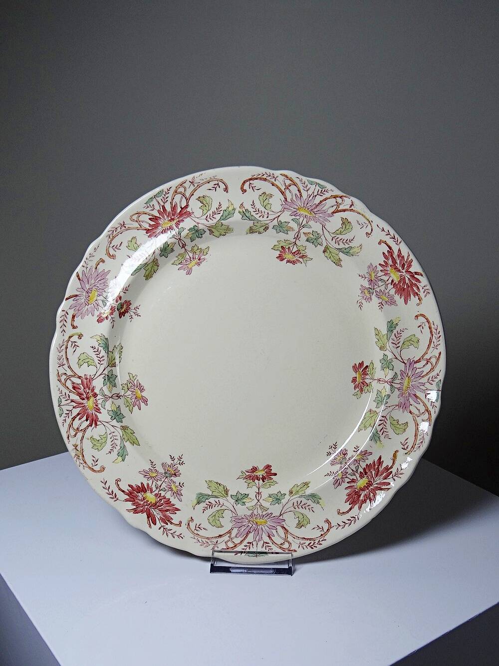 Plat de service ancien Longchamp Pâquerettes terre de fer polychrome XIXe