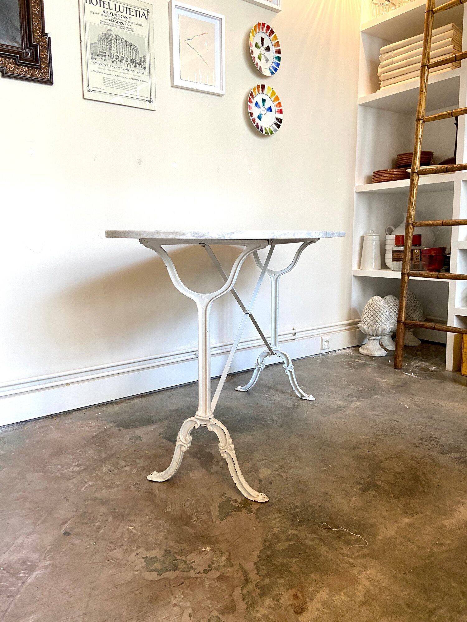 Bistro table in grey marble and white ☐ cast iron 120 x 60 cm