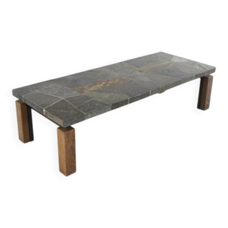 Table basse vintage brutaliste en pierre et wengé