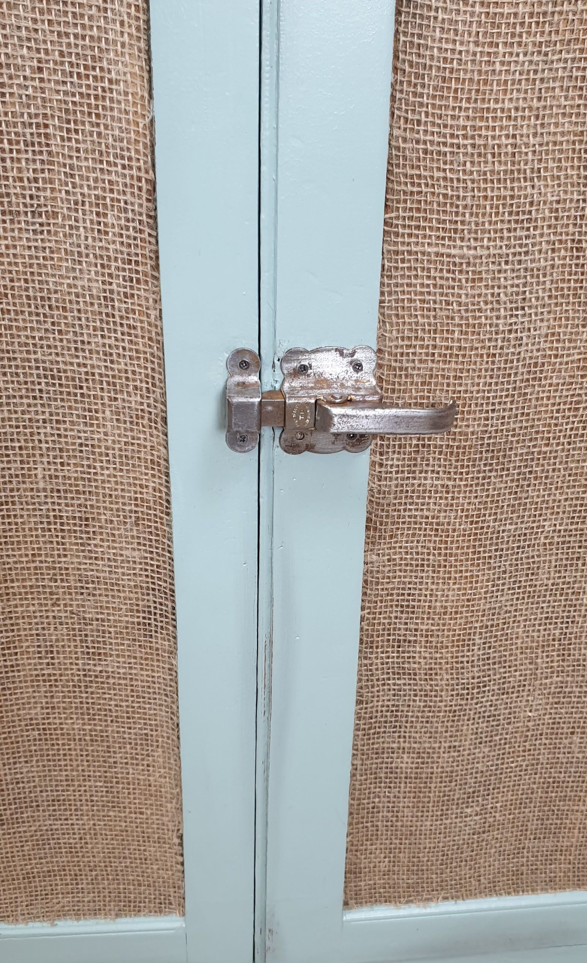 Blue parisian buffet