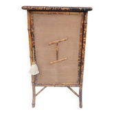 Armoire en bambou brûlé et toile d 'herbe