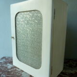 The 1950s wall cabinet