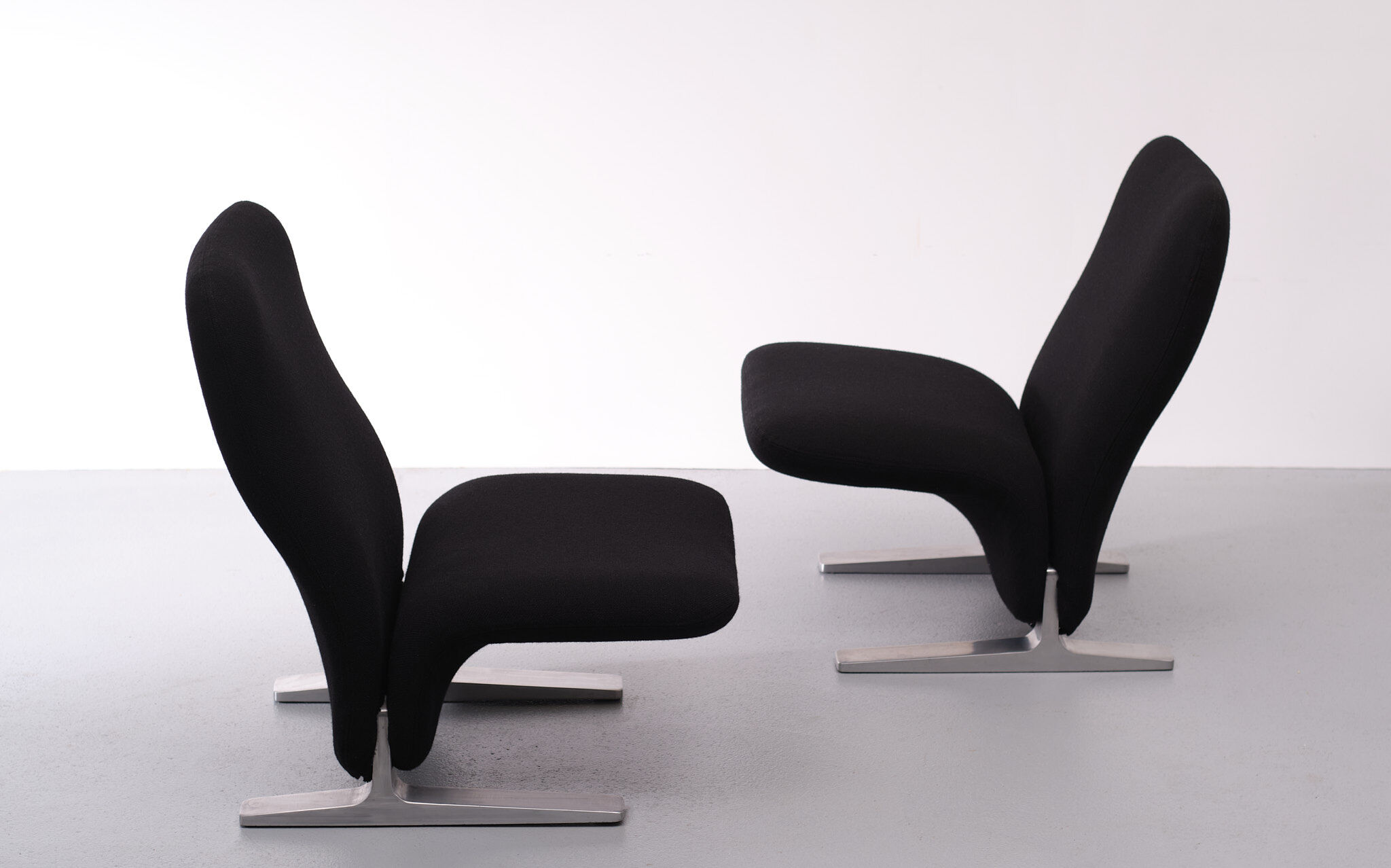 F780 Concorde Lounge Chairs by Pierre Paulin for Artifort in New Upholstery