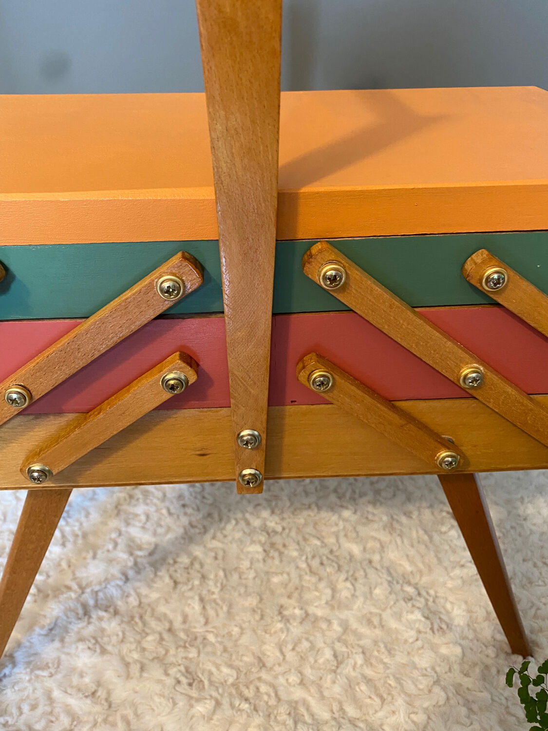 Vintage worker, sewing box feet compass