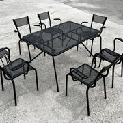 Ensemble de 6 fauteuils et table en métal perforé 1950