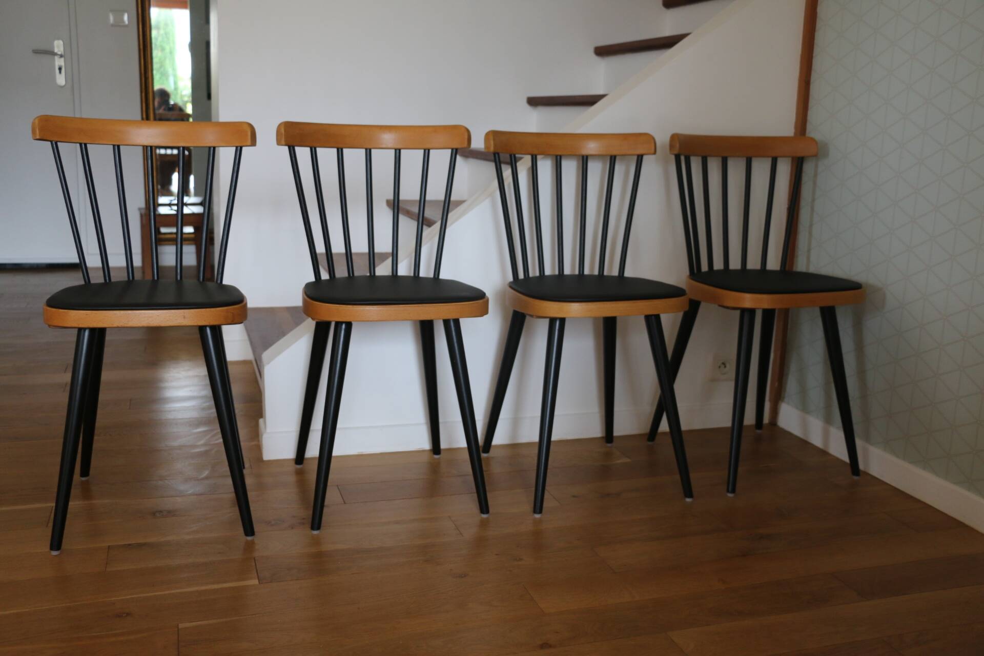 4 Baumann 740G chairs light beech black skai