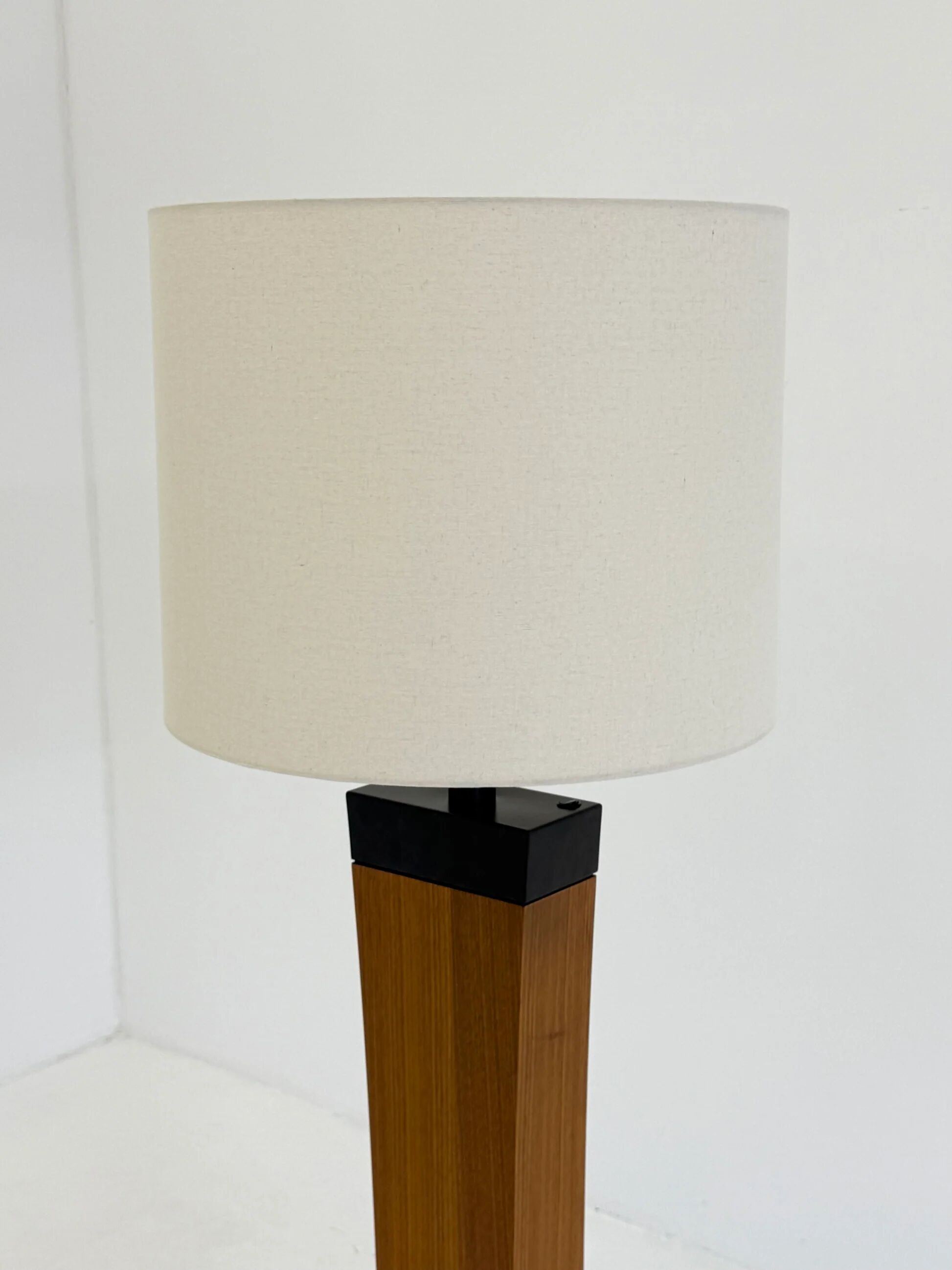 Lampe de sol en teck des années 50 italienne