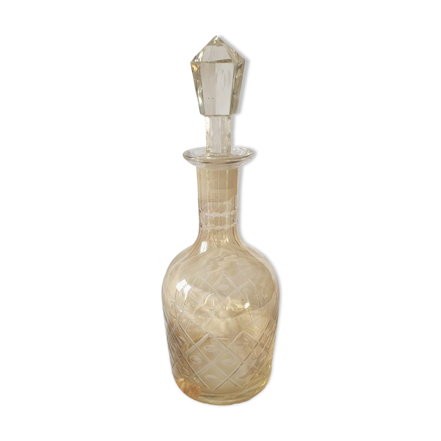 Carafe jaune en verre ciselé