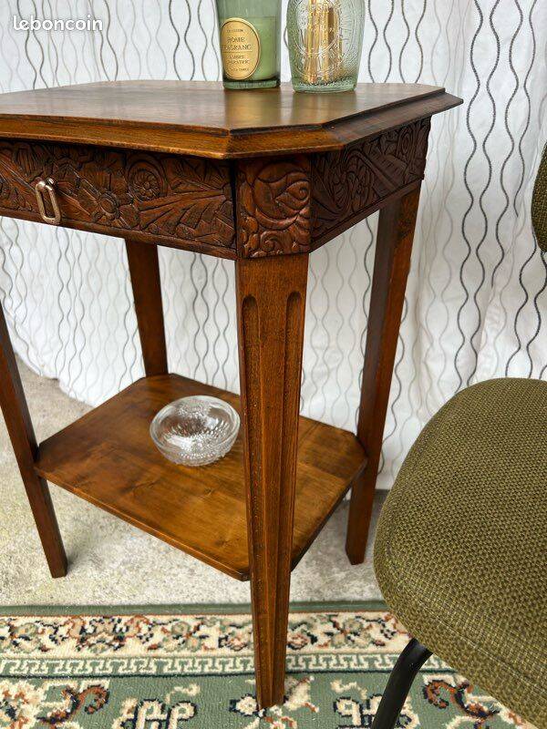 Vintage Art Deco side table / pedestal table