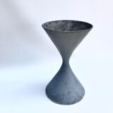 Diabolo pot design Anton Bee, assisted by Willy Guhl