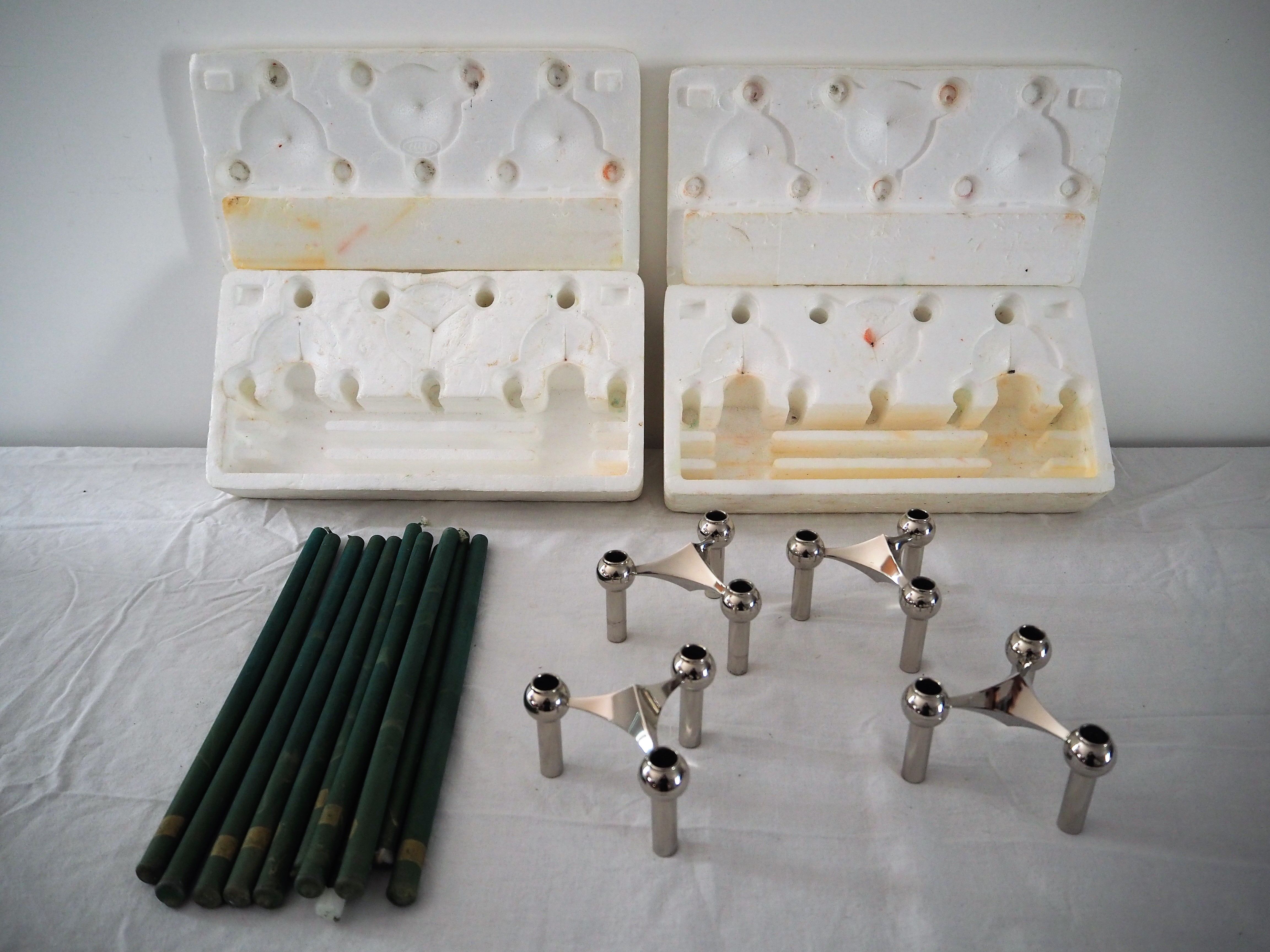Lot de 4 bougeoirs Nagel dans leurs boites d’origine et un lot de 11 bougies originelles de couleur