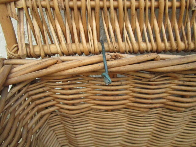Basket with wicker lid